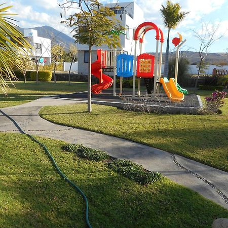 Hermosa Casa En Orilla Del Lago -Zona De Villedos- San Cristobal Zapotitlan エクステリア 写真