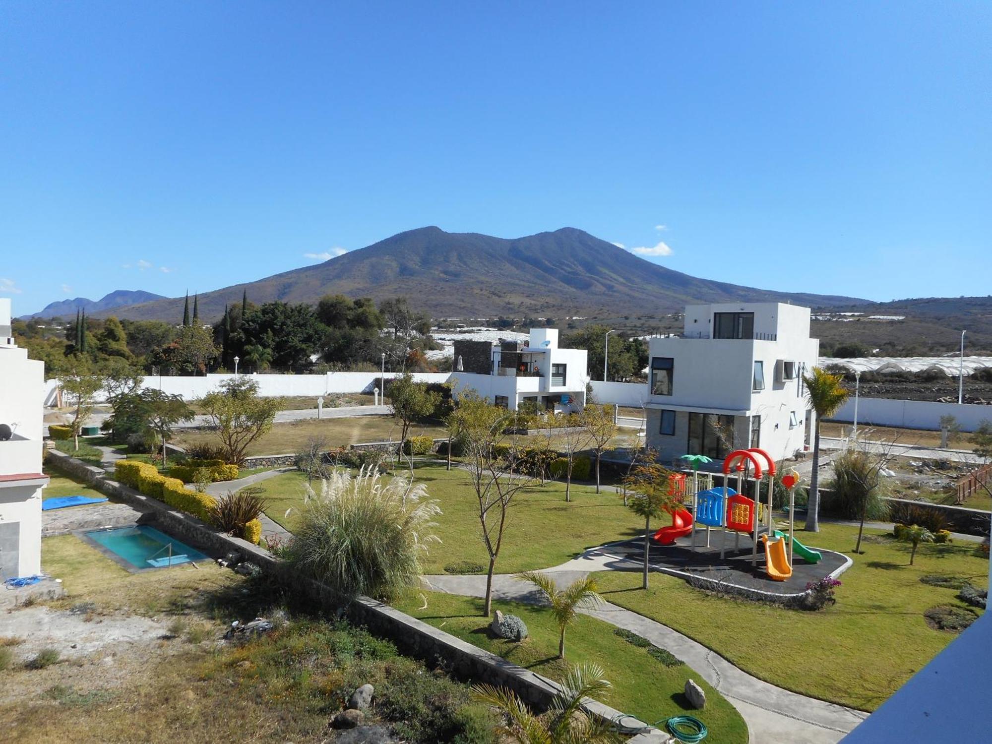 Hermosa Casa En Orilla Del Lago -Zona De Villedos- San Cristobal Zapotitlan エクステリア 写真
